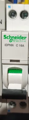 施耐德小型断路器iDPNN-C16A（个） - 施耐德