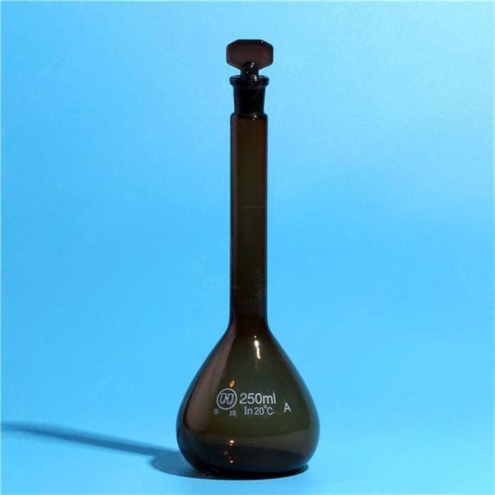 棕色容量瓶(量入式） A级 中硼硅 250ml - 华鸥