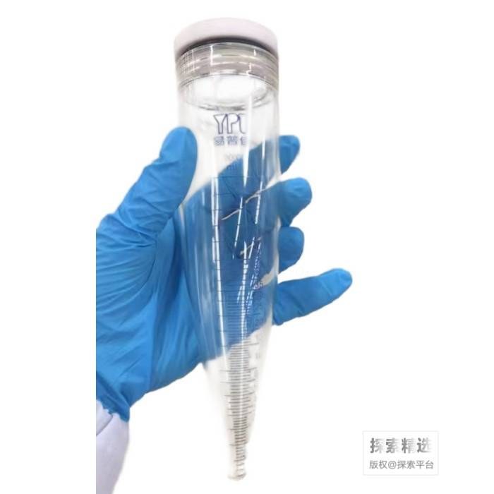 广口螺丝盖石油刻度离心管 直径&times;长度：15&times;165mm 量程100ml