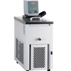 制冷加热循环槽 4.5L,-10~100℃,8L/min